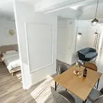 Center Premium 2