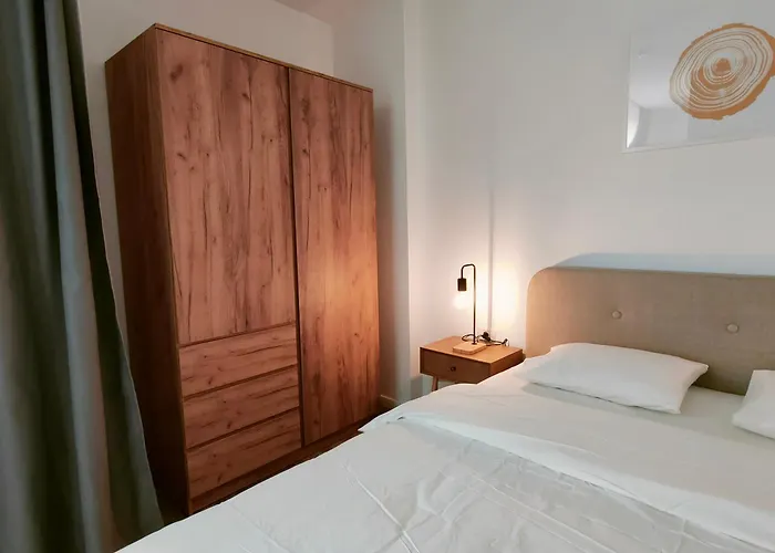Center Premium 2